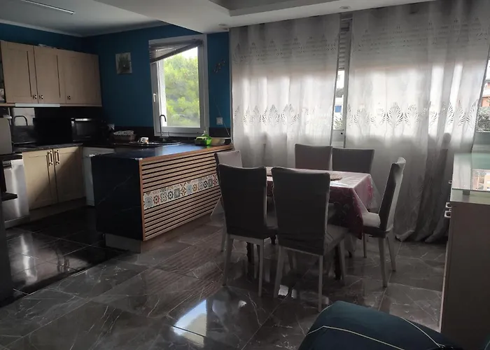 Apartment Spacieux Pres De Collioure